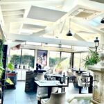 Extension de restaurant à Ventabren, réalisée par Vie & Véranda Salon de Provence